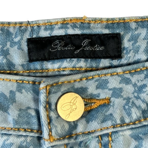 NEW Poetic Justice Frayed Hem Jean Shorts Sz. 28 NWT‎ - Picture 3 of 8